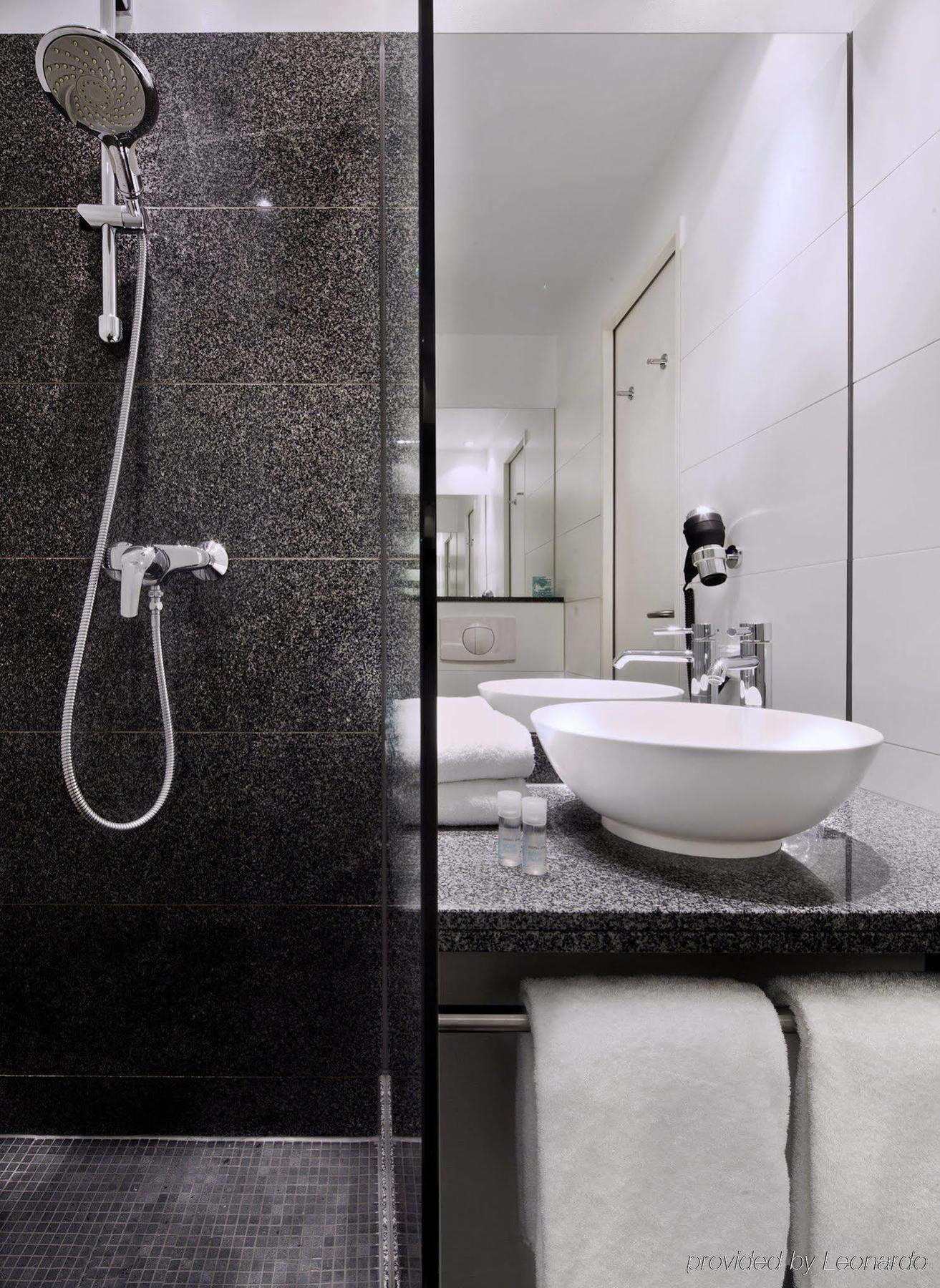 Motel One Nuernberg-City Εξωτερικό φωτογραφία